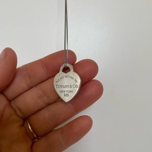 TIFFANY & CO " Return to Tiffany" Collection sterling silver necklace!
